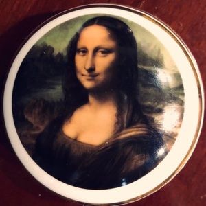 Vintage Limoges Fine Porcelain Imperial Trinket Box.  Made in France.